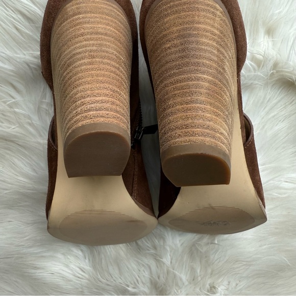 Michael Kors NWOT Adams Cutout Suede Booties - Picture 11 of 12